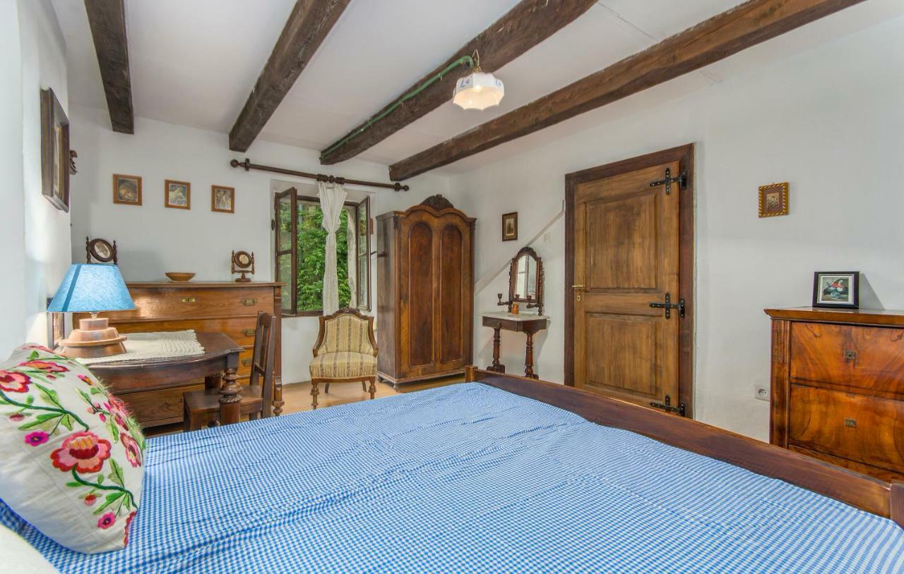 Apartment Kuharic Ґрожнян Екстер'єр фото