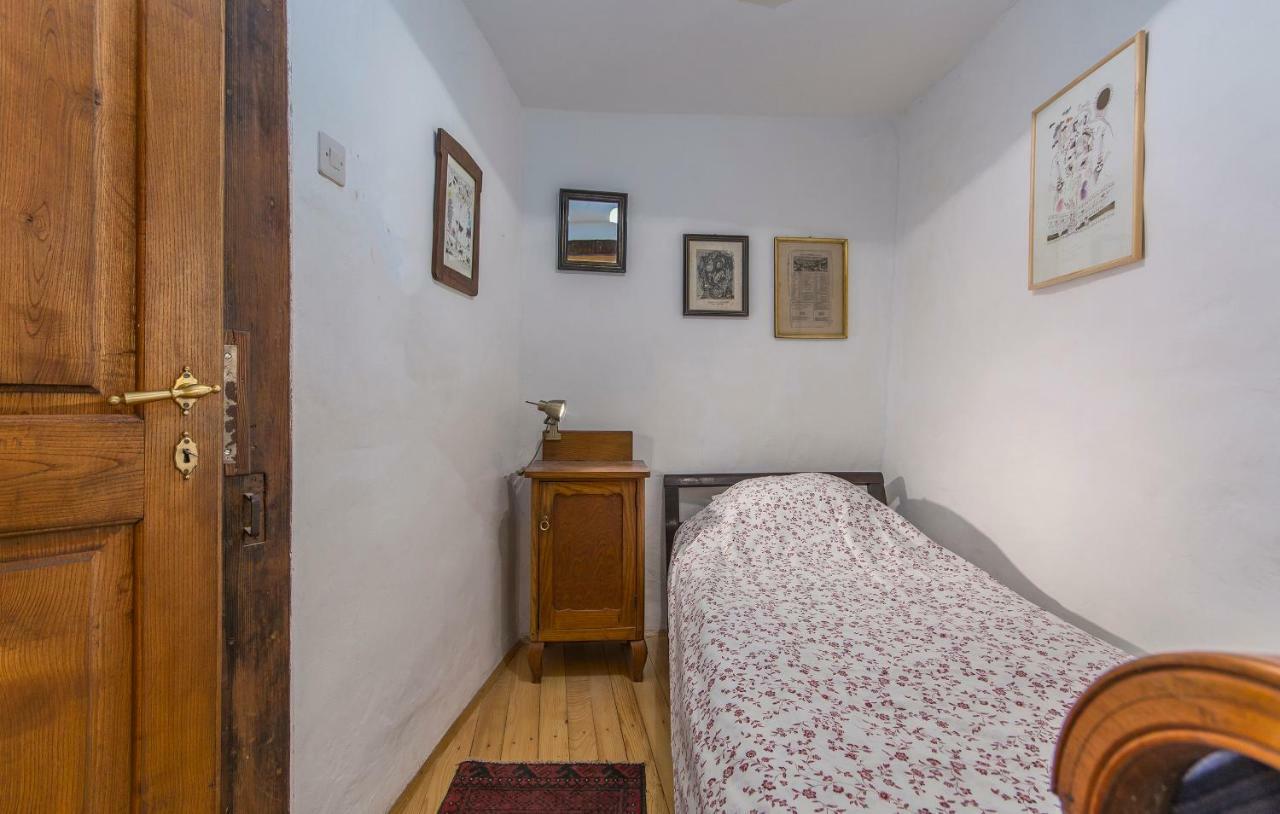 Apartment Kuharic Ґрожнян Екстер'єр фото